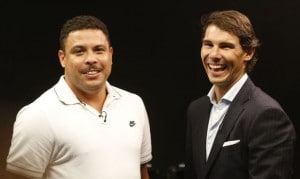 rafael-nadal-ronaldo-play-poker-prague-2013-25