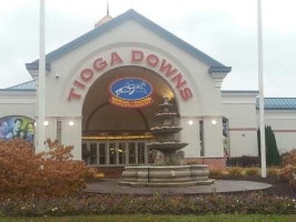 10311394817-TiogaDowns1