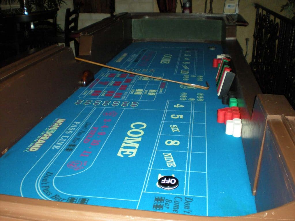 casino craps table