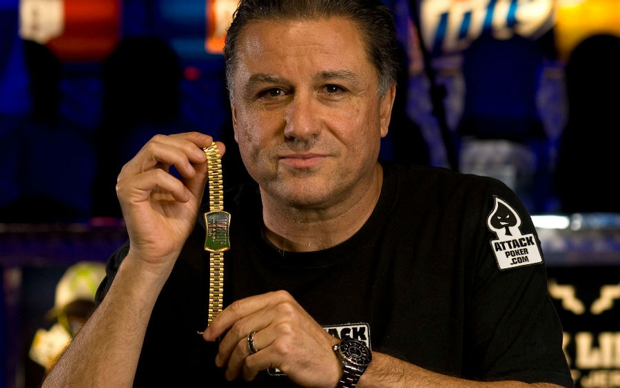 Eli Elezra Leads Final 6 Players in 2018 WSOP $10,000 Omaha Hi-Lo 9 or Better Championship