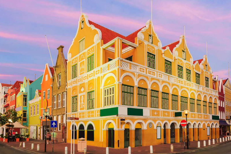 Curaçao Bank Joins Dutch Gambling Authority in Illegal Gambling Fight