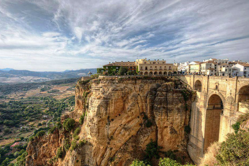 LeoVegas Gears Up for Sports Betting, Casino Expansion in Spain