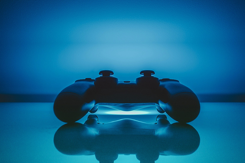 EA Official Says Loot Boxes Are Like Kinder Eggs, Not Gambling