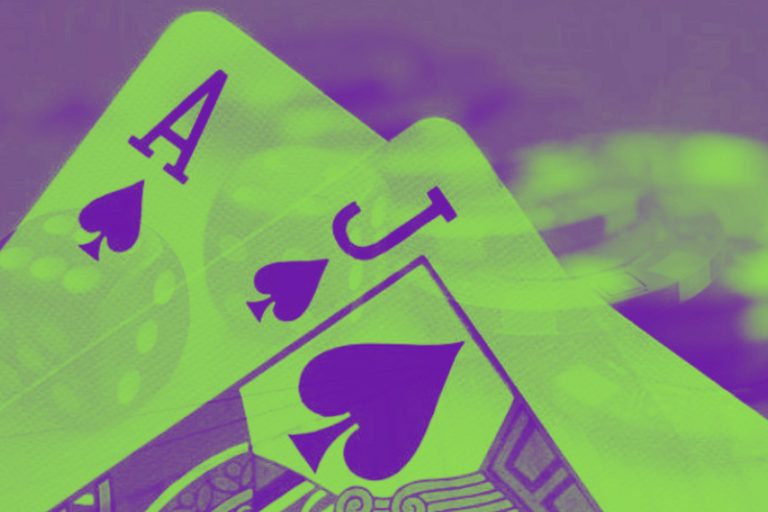 Counting Cards in Blackjack with the Uston Advanced PlusMinus System