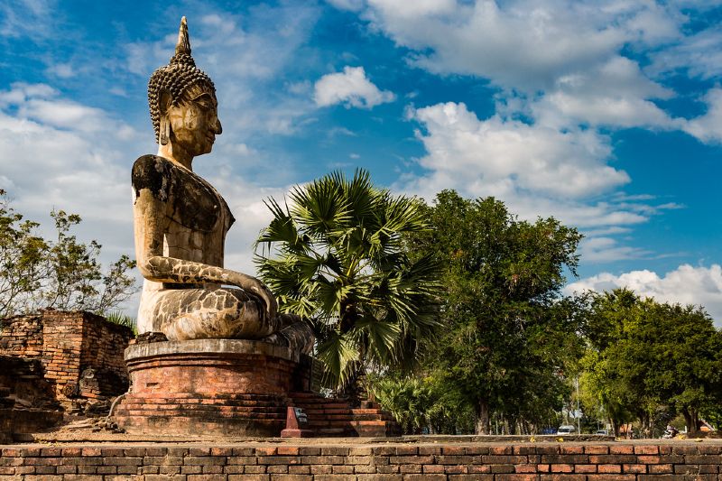 Thai Lawmaker Calls for Legalization of Casinos, Online Gambling